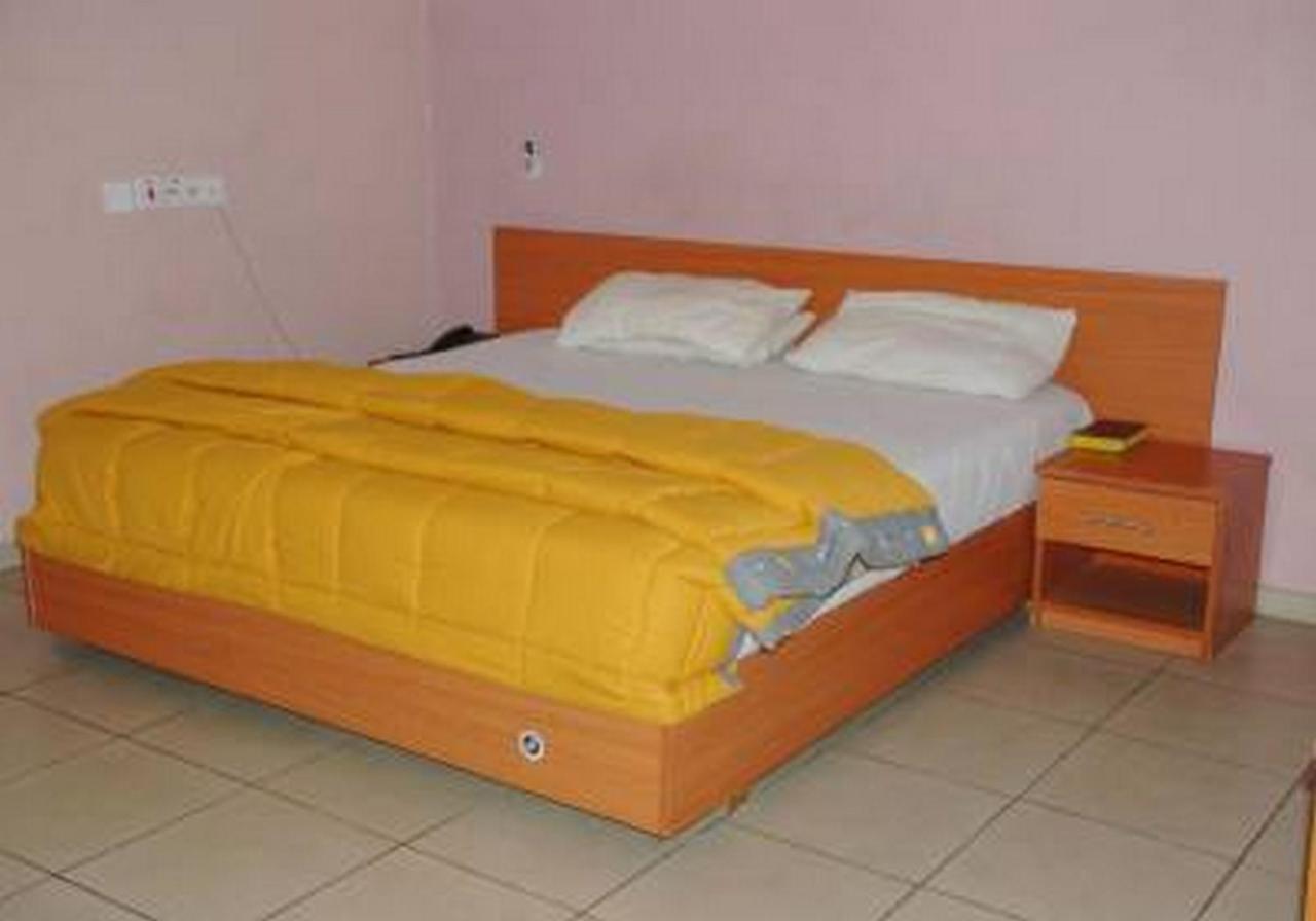 Room In Lodge - Londa Hotel And Suites Порт Харкорт Екстериор снимка